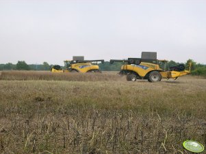 New Holland CR 9090 