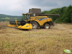 New Holland CR 9090