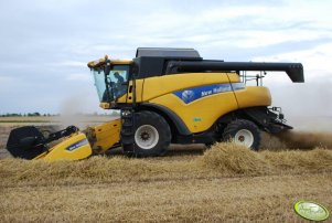 New Holland CR9060