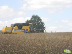 New Holland CSX 7040