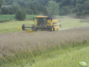 New Holland CSX 7040