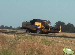 New Holland CSX 7070