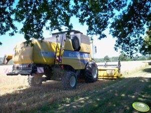 New Holland CSX 7080