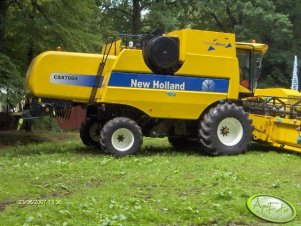 New Holland CSX7060