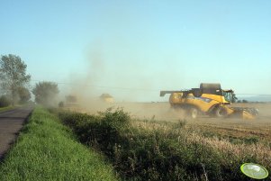 New Holland CX 8060, CX 8070 i Claas Mega 204