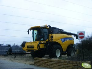 New Holland CX8040