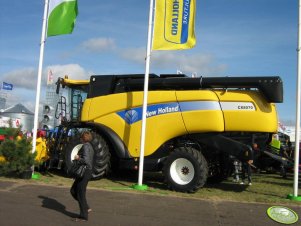 New Holland CX8070