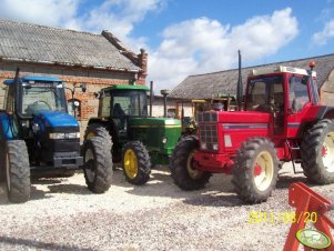 New Holland, John Deer, Case