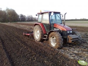 New Holland L85 + Agregat 2,5m