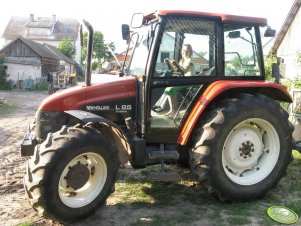 New Holland L85