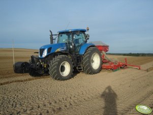 New Holland T 7040
