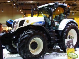 New Holland T 7050