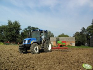 New Holland T4020