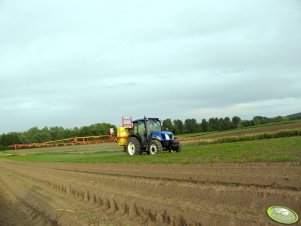 New Holland T4020