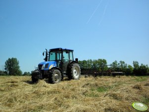 New Holland T4020