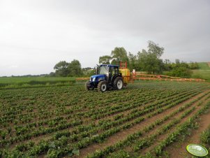 New Holland T4020