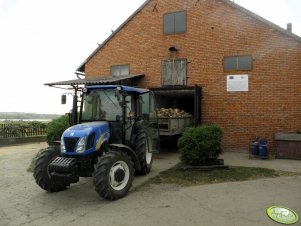 New Holland T4020