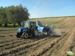 New Holland T4020