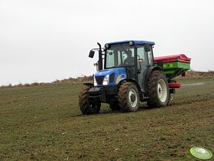 New Holland T4020