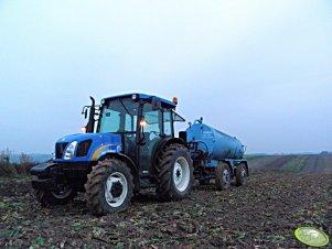 New Holland T4020