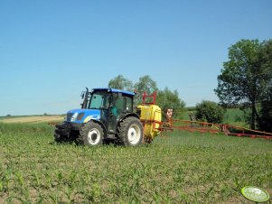 New Holland T4020