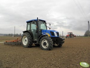 New Holland T4020