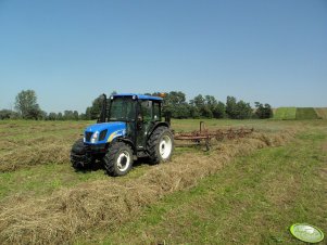 New Holland T4020