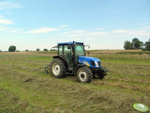 New Holland T4020