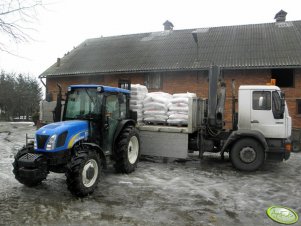 New Holland T4020