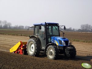 New Holland T4020