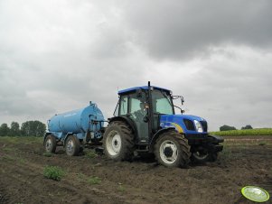 New Holland T4020