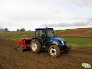 New Holland T4020