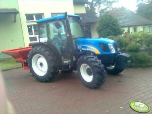 New Holland T4030 