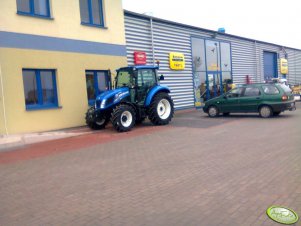New Holland T4.75 Powerstar