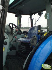 New Holland T4