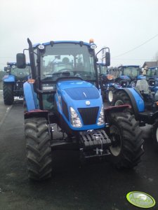 New Holland T4