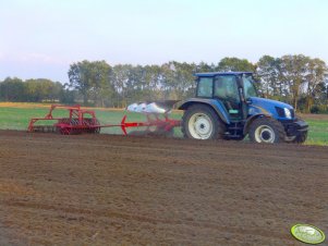 New Holland T5040 & Akpil KM 80 + Cambella