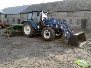 New Holland T5040 & Amazone D8-40 Super 4m