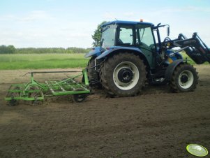 New Holland T5040 + Bomet 