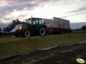 New Holland T5040 + Cynkomet 6 t 