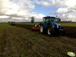 New Holland T5040 i Pottinger Serwo 25