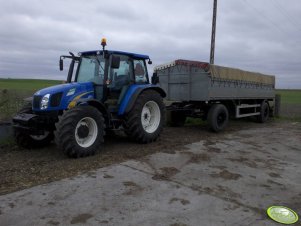 New Holland T5040 + przyczepa 11T