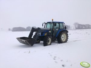 New Holland T5040 + Quicke Q45