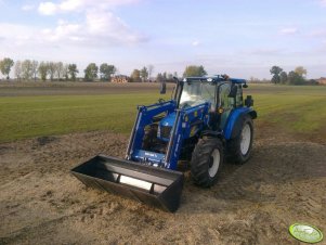 New Holland T5040 z turem Metal-Fach 