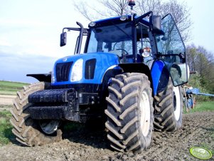 New Holland T5050