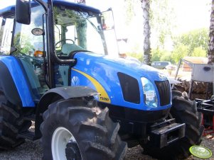 New Holland T5050