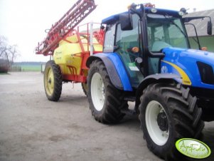 New Holland T5060 + Kverneland Ikarus38