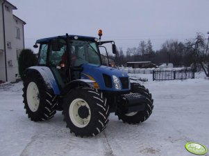 New Holland T5060