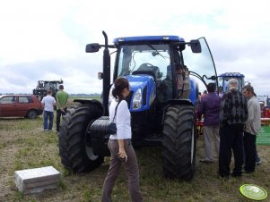 New Holland T6000