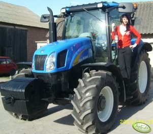 New Holland T6010